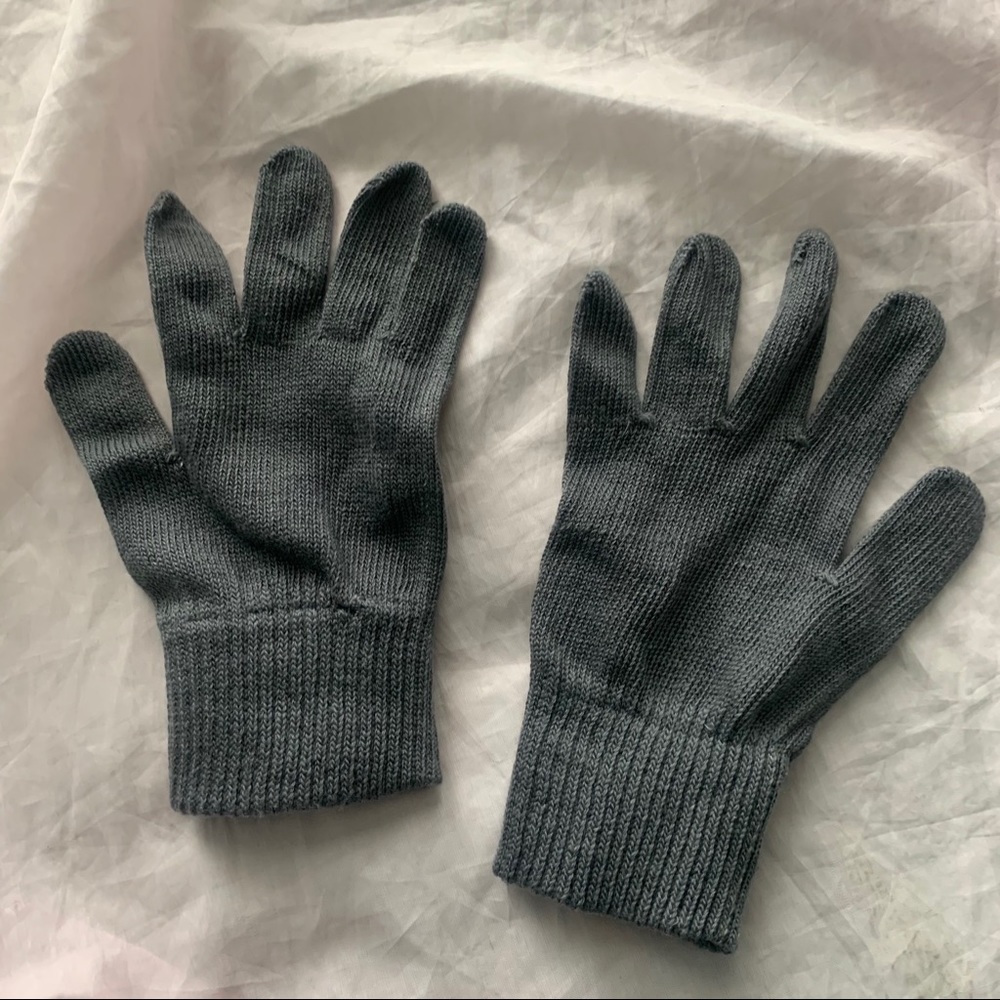 Dark Gray Mittens